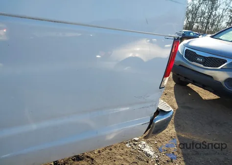 2011 Ford E-350 Super Duty Commercial z USA, uszkodzony, nr VIN 1FTSS3ESXBDB09723